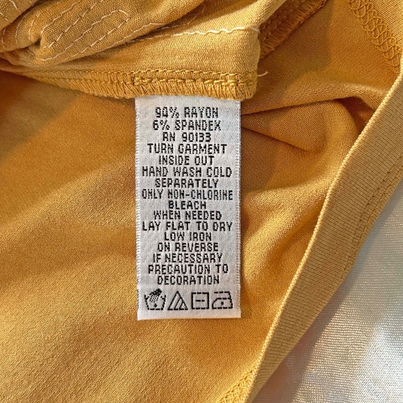 SWEATER SET, 2 PIECE, CARDIGAN & MATCHING SEQUIN TANK SET, GOLD, SIZE 3X, METAL - Picture 7 of 16